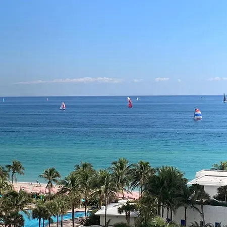 Miami Hollywood 2 Bedroom Garden View 001-21Mar